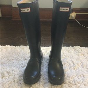 Navy Hunter Tall Rainboots, Size 7